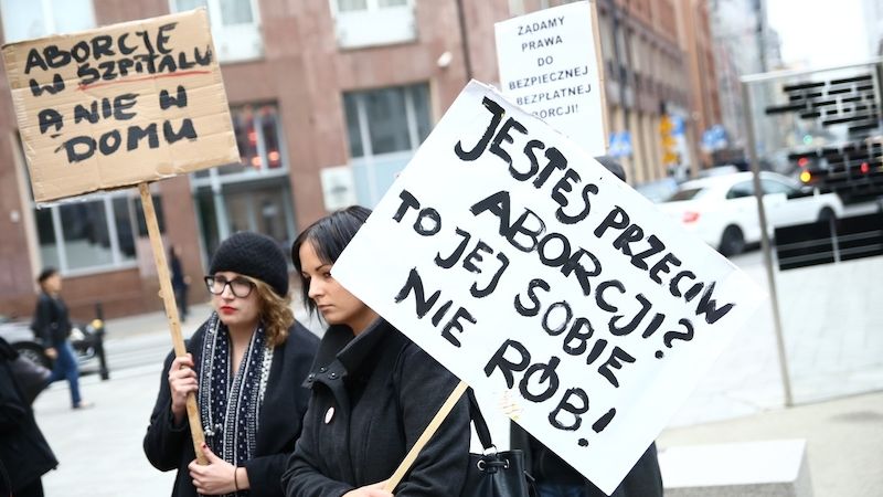 V Polsku je proti zákazu potratu řada žen.