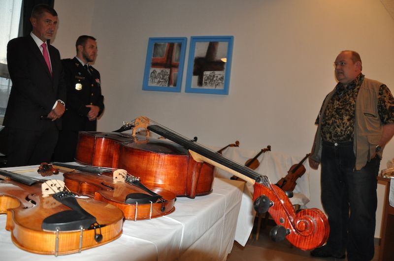 Hudební nástroje vyrobené odolovskými vězni. 