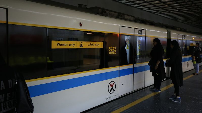 Metro v Teheránu. Ilustrační foto.