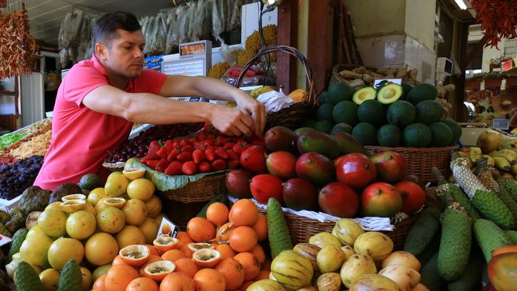Milovníci ovoce nepřijdou na Madeiře zkrátka. Musí si však dávat pozor na to, kde ovoce kupují. Cenové rozdíly mohou být závratné.