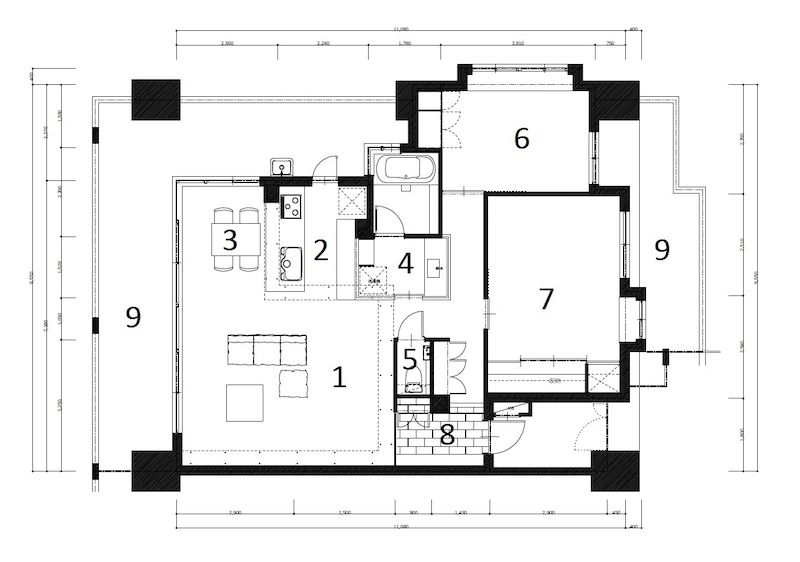 Půdorys bytu: 1 - obývací část, 2 - kuchyň, 3 - jídelna, 4 - koupelna, 5 - toaleta, 6 - pokoj, 7 - ložnice, 8 - vstup, 9 - balkón.
