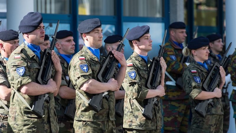 La France et l’Allemagne envisagent secrètement de construire une armée européenne
