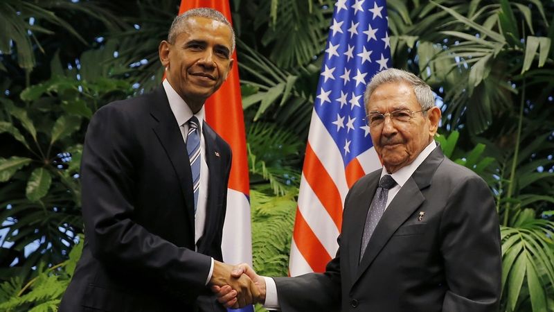 Prezidenti USA a Kuby Barack Obama (vlevo) a Raúl Castro 