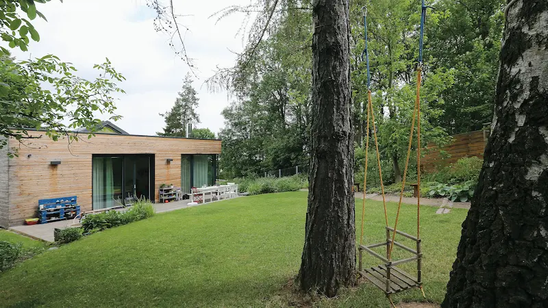 zahrada ktera souzni s lesem a voni loukou novinky cz