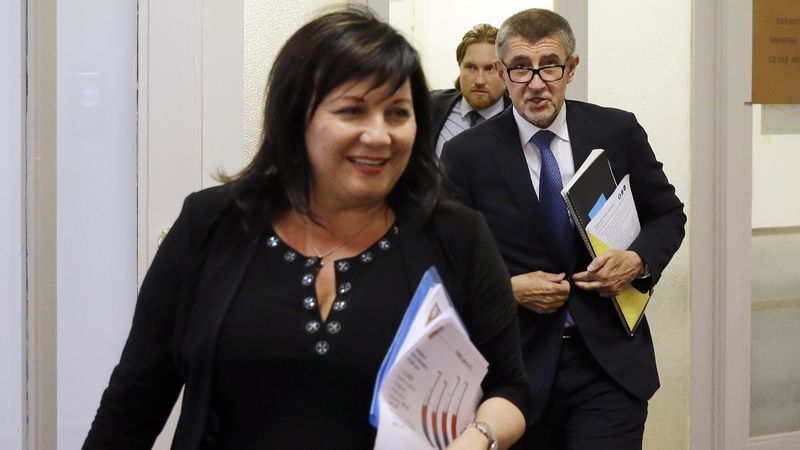 Premiér Andrej Babiš a ministryně financí Alena Schillerová na tiskové konferenci k připravovanému státnímu rozpočtu pro rok 2019.