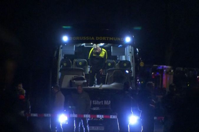 Bombový útok na autobus Borussie byl podle policie atentátem na fotbalisty