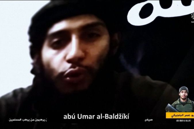 BEZ KOMENTÁŘE: Část videa s útočníky z Paříže, které zveřejnil IS