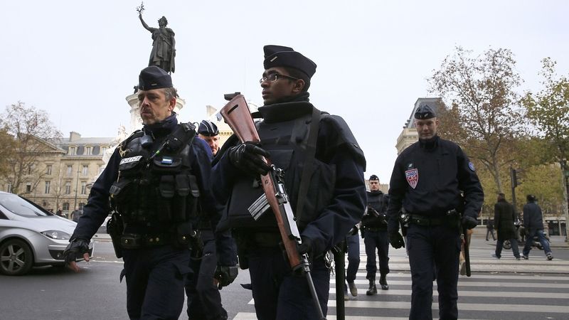 Posílená policejní ochrana na Place de la Republique