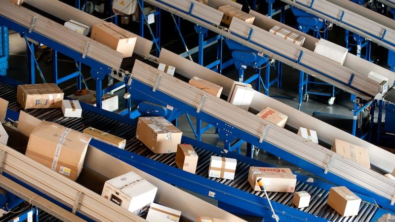 Kurýrní firmy zatím dražší naftu do cen nezapočítaly