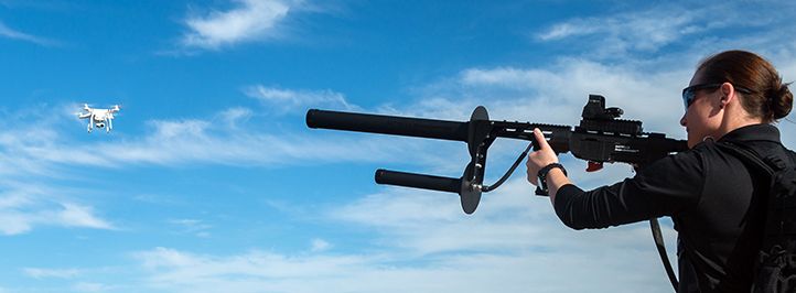 Konkurenční puška DroneDefender