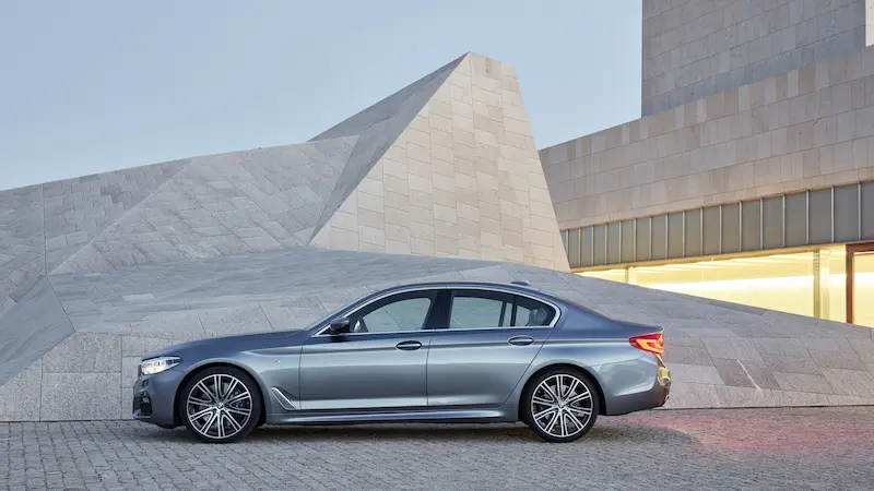 Prvni Test Noveho Bmw Rady 5 Superpocitac Ktery Nadchne Ridice Novinky Cz