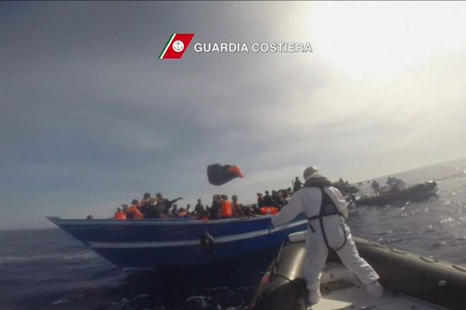 BEZ KOMENTÁŘE: Záchrana migrantů ve Středozemním moři