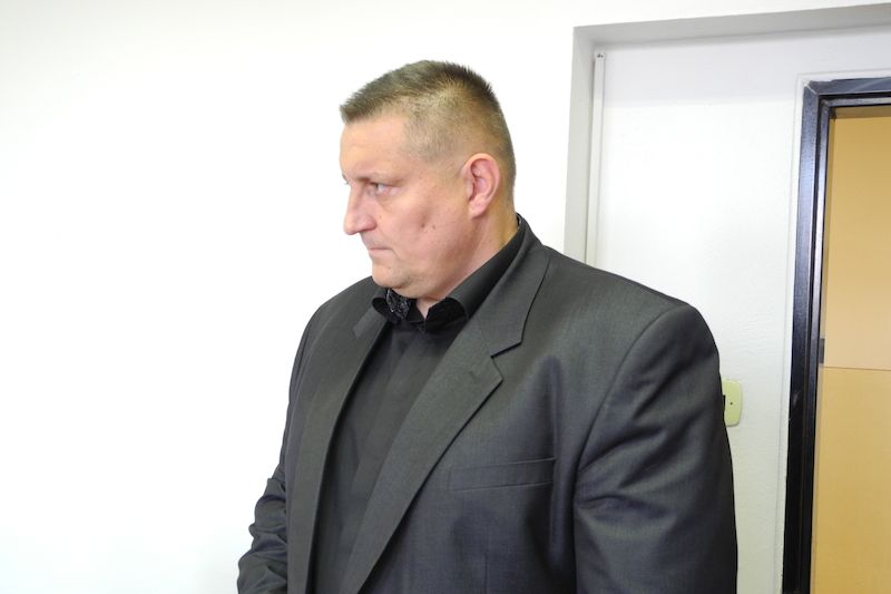 Náměstek ústeckého hejtmana Martin Klika před mosteckým soudem.
