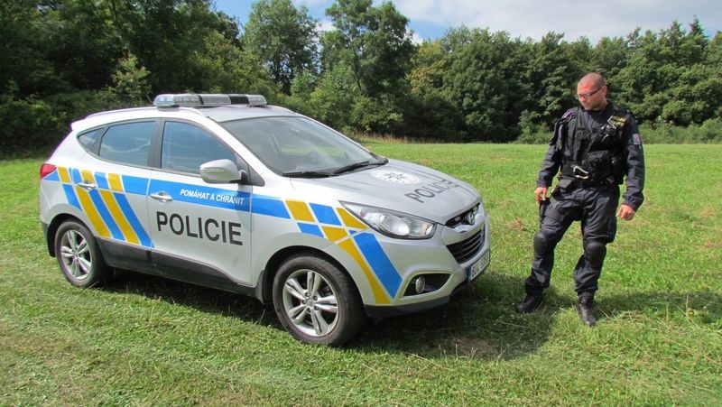 V policejních barvách jezdí i vozy Hyundai (na archivním snímku model ix35).