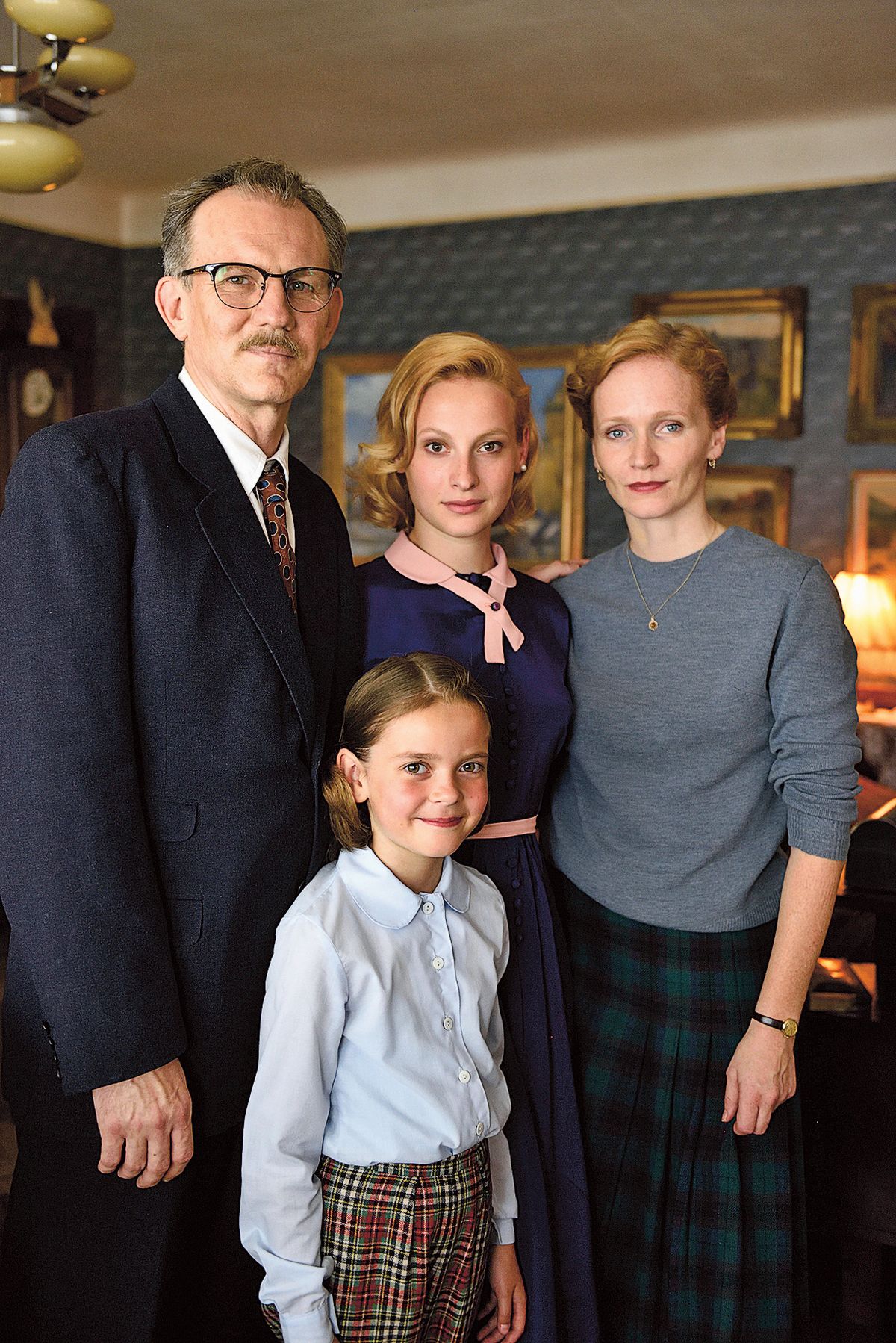 S filmovou rodinou z trilogie Zahradnictví. Manželkou mu byla Aňa Geislerová, dcery hrály Anna Fialová a Tereza Hladíková.