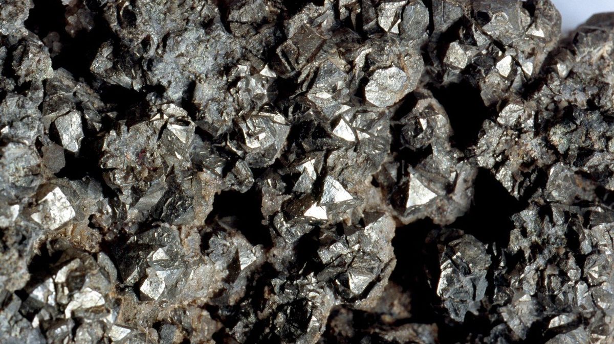 Surová ruda, ze které se získává kobalt, je velmi vzácná.