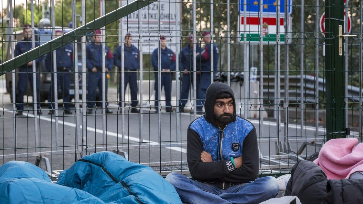 Migranti čekají na srbské straně