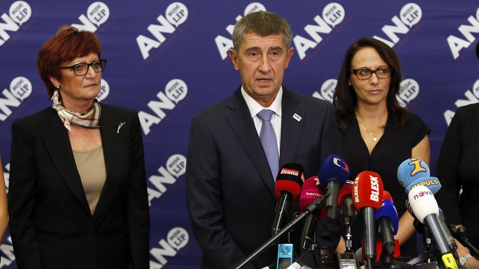 Šéf hnutí ANO Andrej Babiš s Evou Kislingerovou (vlevo) a Adrianou Krnáčovou