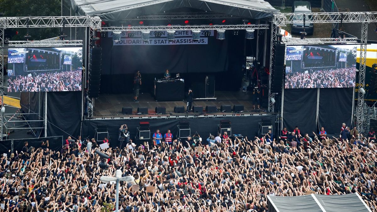 Snímek z koncertu proti rasismu v Saské Kamenice