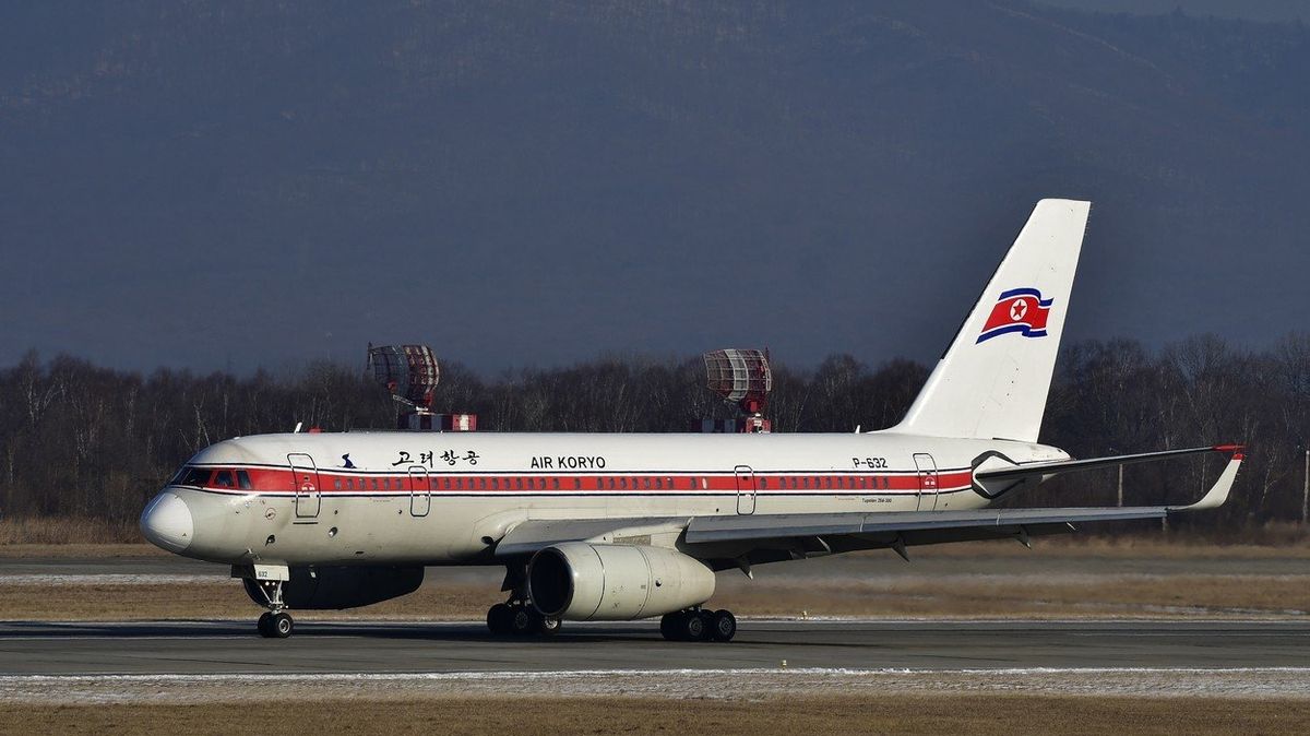 Tupolev Tu-204 společnosti Air Koryo je sice moderní, ale Pacifik nepřeletí.