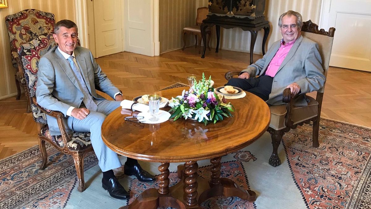 Prezident Miloš Zeman se na zámku v Lánech setkal s premiérem Andrejem Babišem 