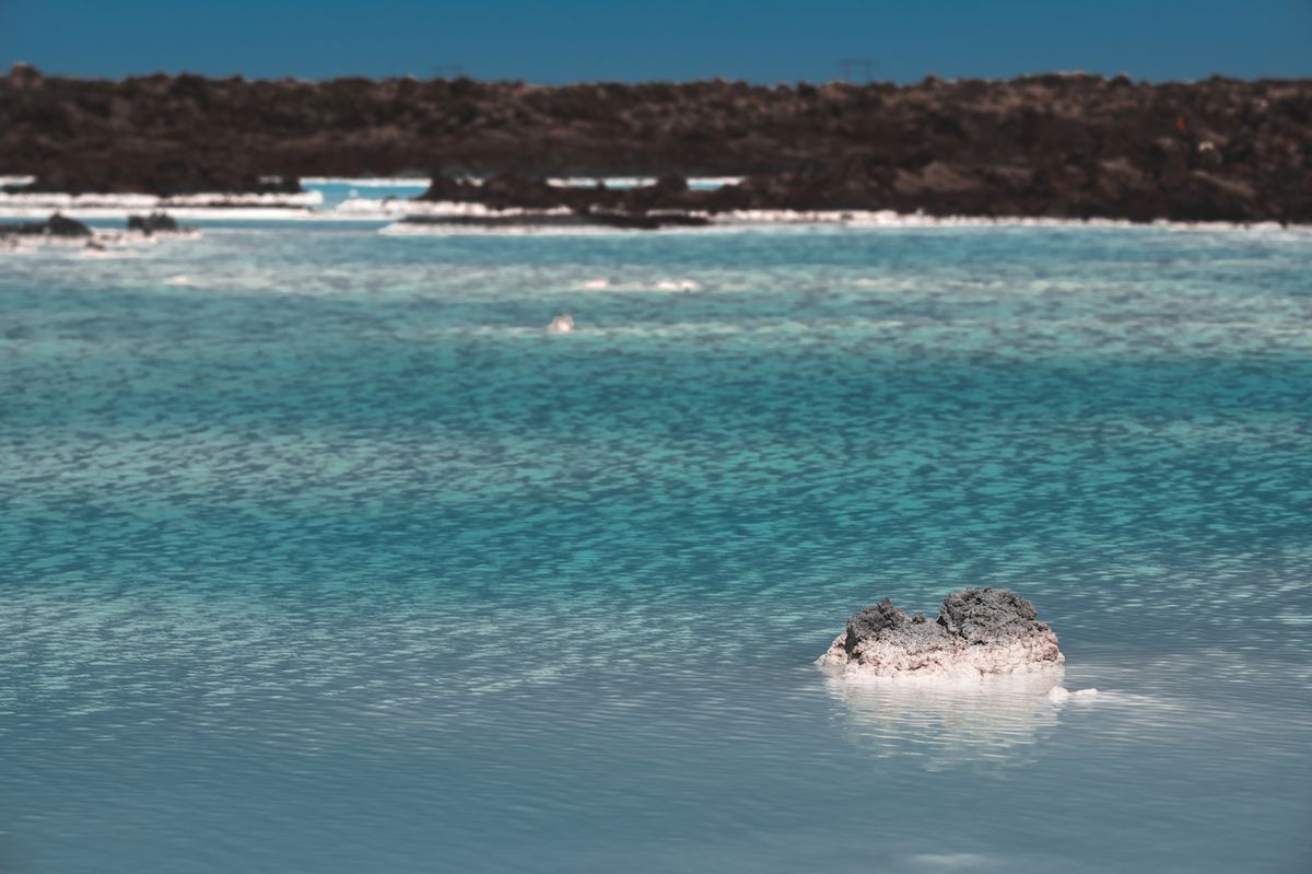Barva vody v Modré laguně uchvátí na první pohled.