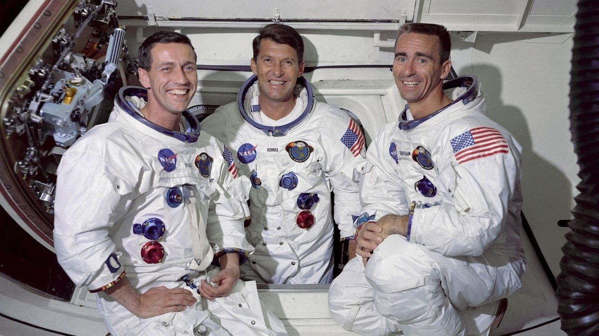 Posádka mise Apollo 7: zleva Donn Eisele, Walter Schirra a Walter Cunningham