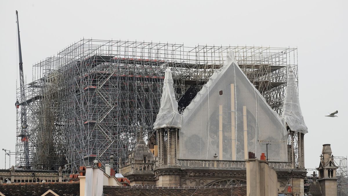 Paříž čelí žalobě kvůli olovu poblíž Notre-Dame