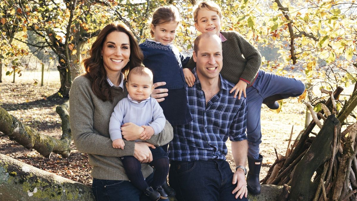 Princ Harry a vévodkyně z Cambridge Kate s dětmi Georgem, Charlotte a Louisem