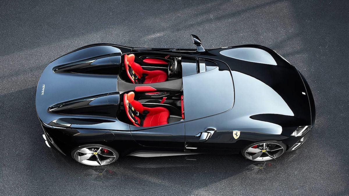 Ferrari zvažuje návrat manuální převodovky, ale jen pro výjimečné modely