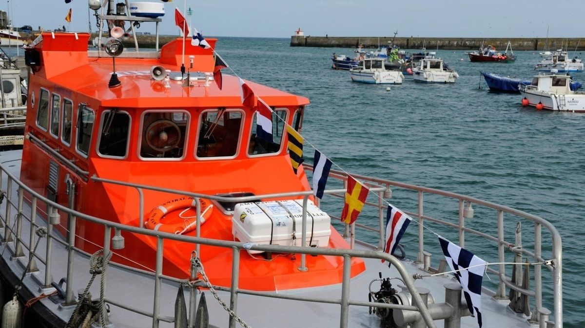Záchranářský člun ve francouzském přístavu (ilustrační foto)