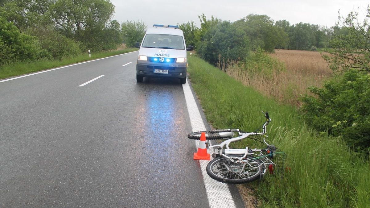 Při střetu dvou cyklistů na Třeboňsku zemřel muž na elektrokole