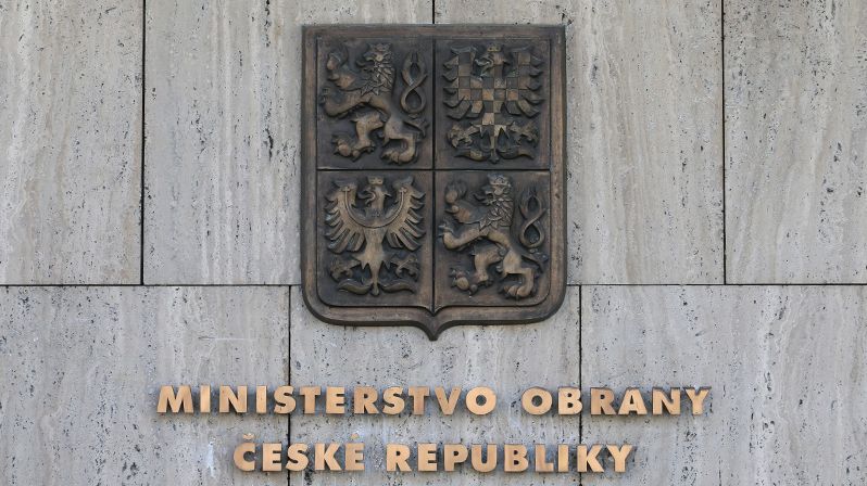 Šéf armádní agentury spravující nemovitý majetek nečekaně skončil. Oboustranná dohoda, uvedla obrana