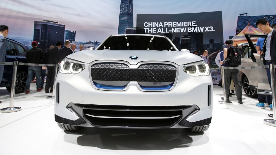 BMW Concept iX3 na autosalonu v Pekingu