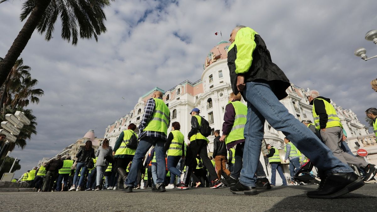 Demonstrace Žlutých vest proti zdražování paliva v Nice 