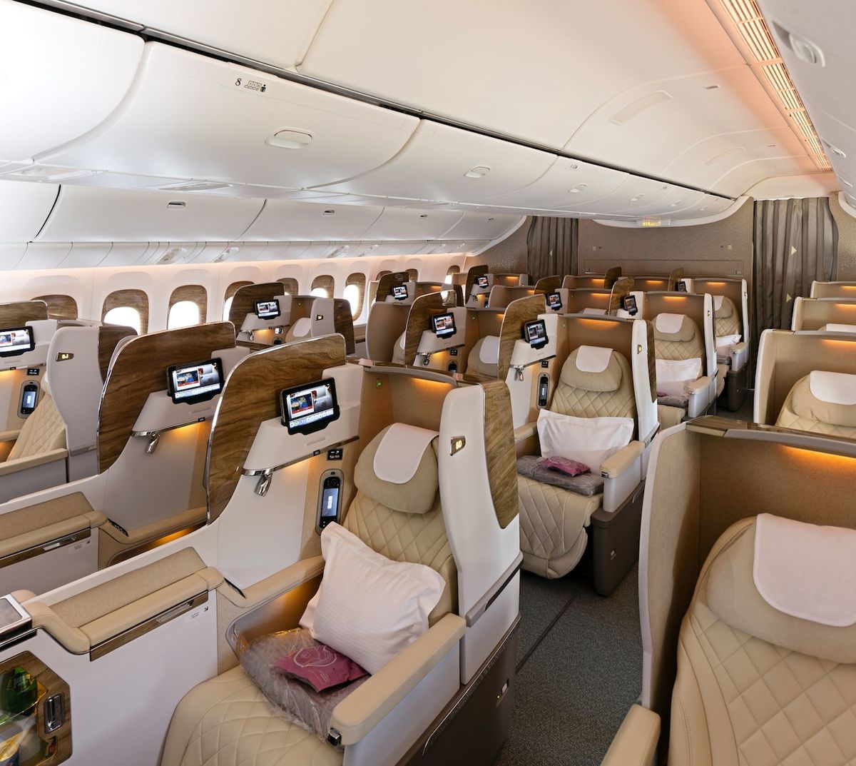 Business class Emirates na palubě Boeingu 777-300ER