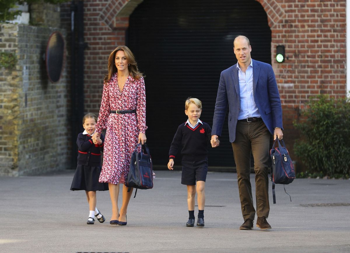 Prvního školního dne se tentokrát zúčastnila i vévodkyně Kate.
