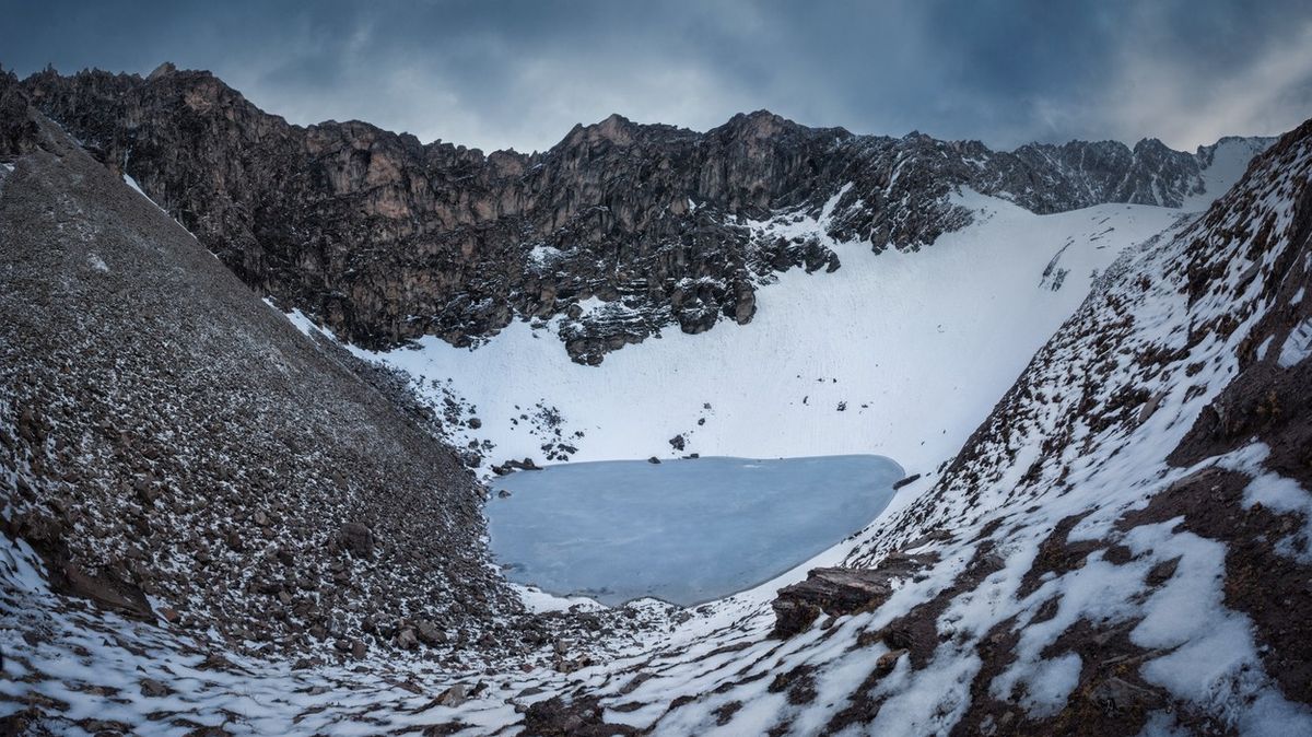 Zamrzlé jezero Rúp Kund