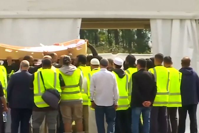 BEZ KOMENTÁŘE: Pohřeb prvních obětí střelby v mešitách na Zélandu