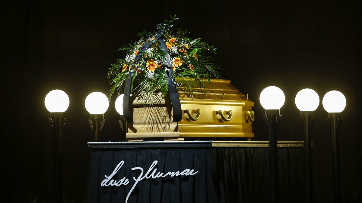 Pohřeb Luďka Munzara v Národním divadle