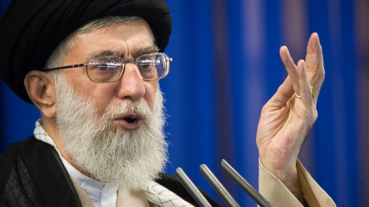 Íránský ajatolláh Alí Chameneí