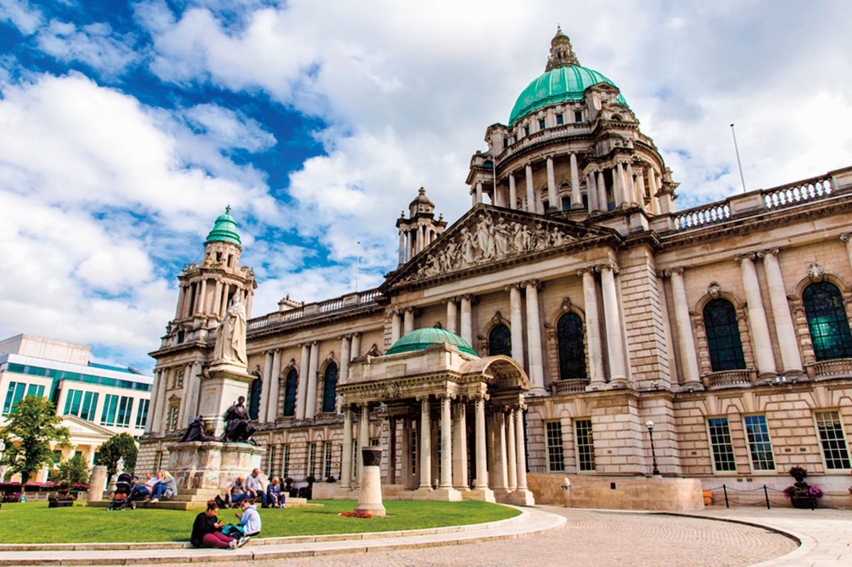 Столица северной ирландии 7. Северная Ирландия Белфаст. Belfast City Ирландия. Северная Ирландия мэрия Бэлфаст. Belfast City Hall (Capital of Northern Ireland).