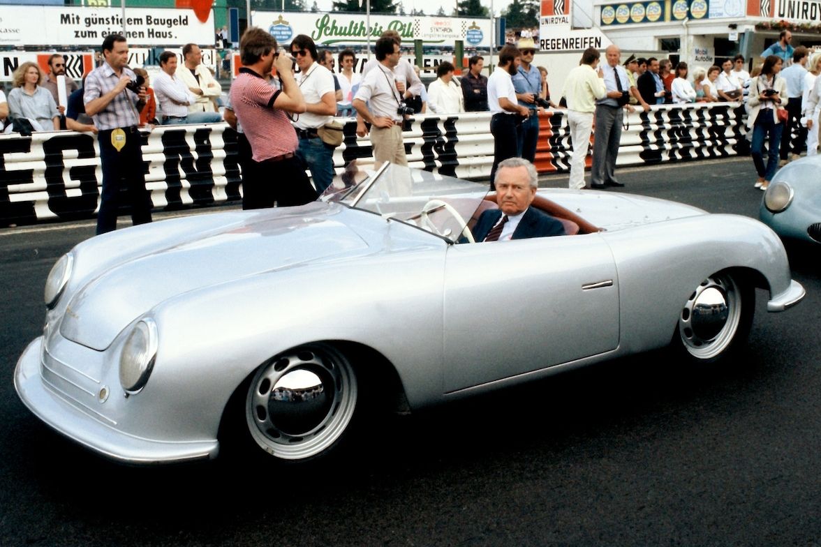 Porsche 356, první sériově vyráběné auto nesoucí jméno slavného konstruktéra, slaví 75 let 