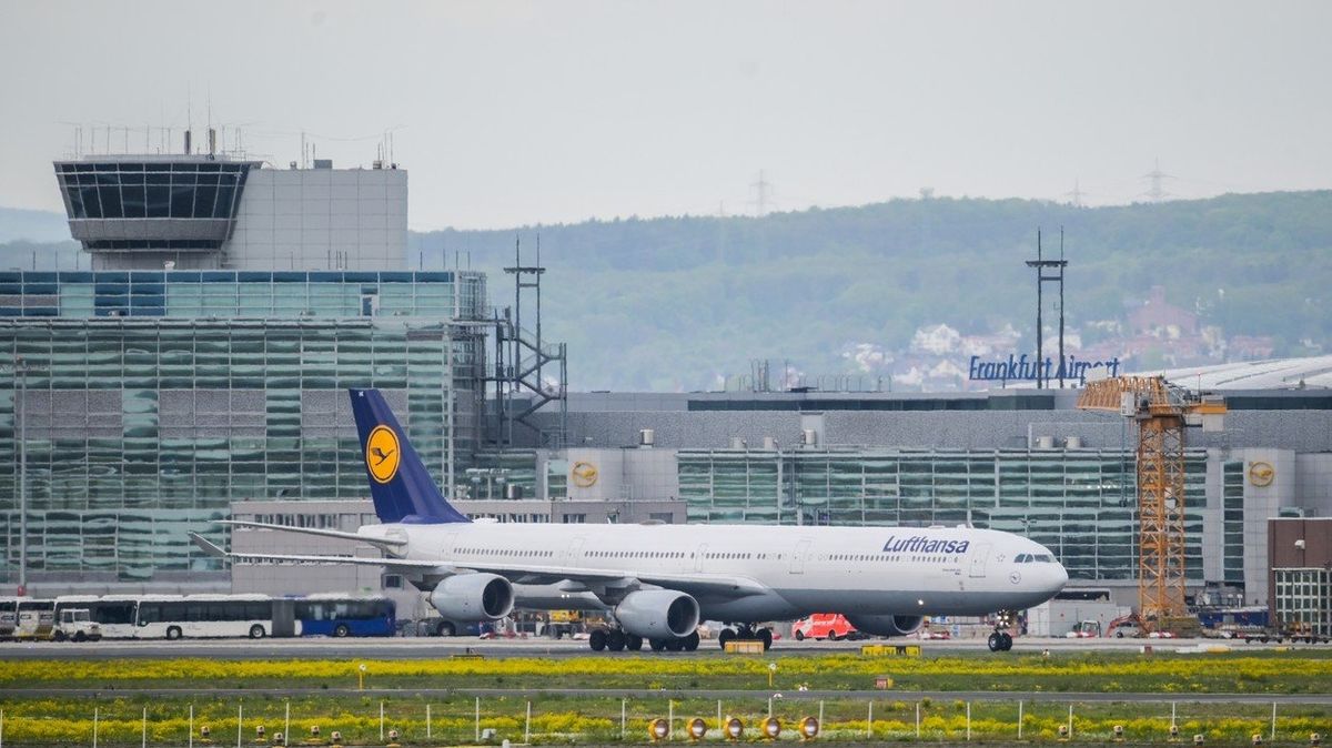 Pozemní personál Lufthansy stávkuje, dotkne se to 144 000 cestujících