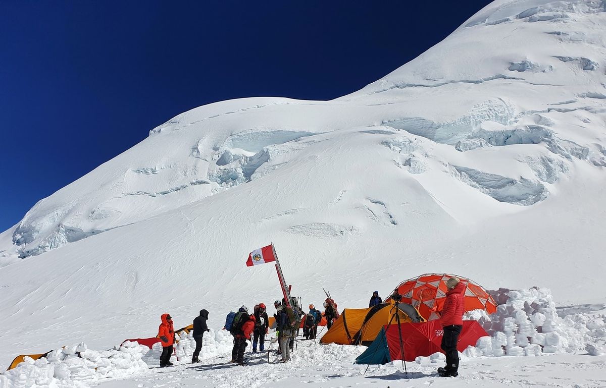 Zejména peruánsko-americká expedice na ledovec Huascarán
