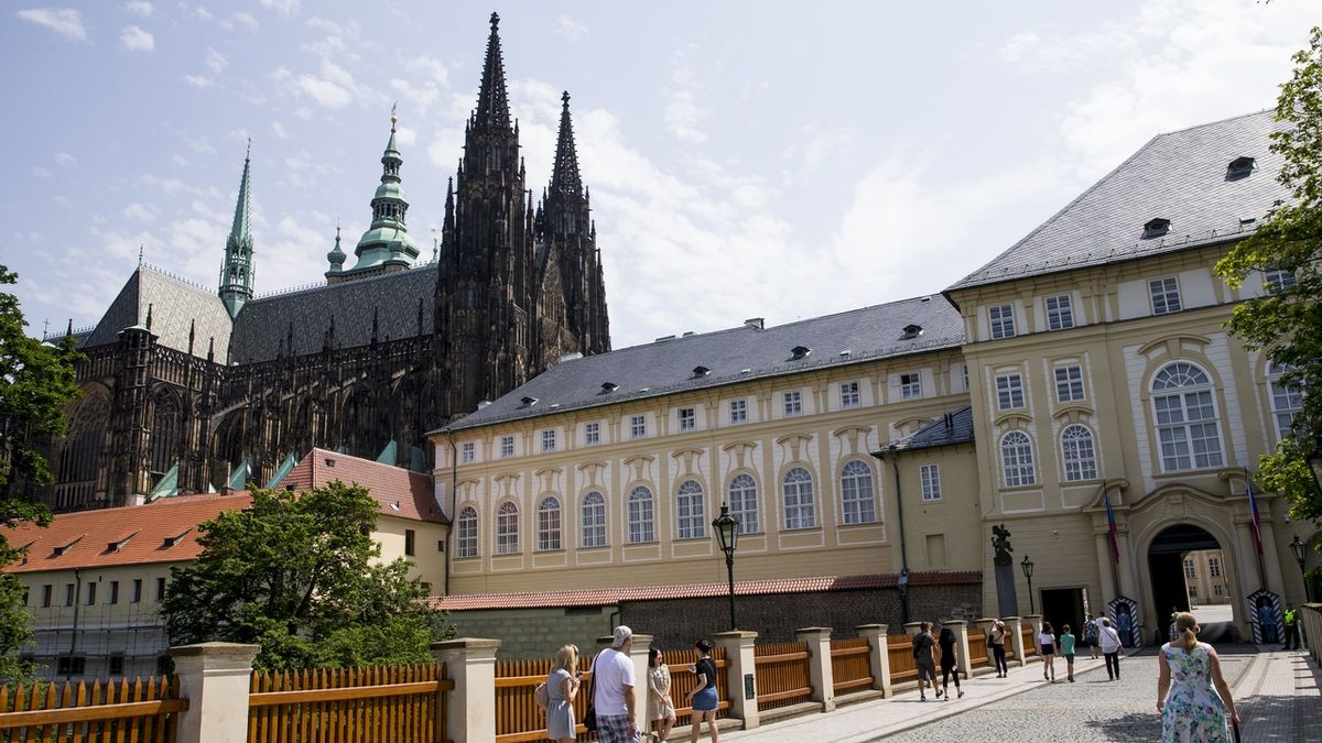 Pražský hrad se i loni stal nejnavštěvovanějším turistickým cílem v České republice.