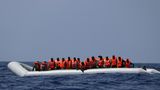 Frontex vytlačuje od pobřeží lodě s běženci, tvrdí německý týdeník
