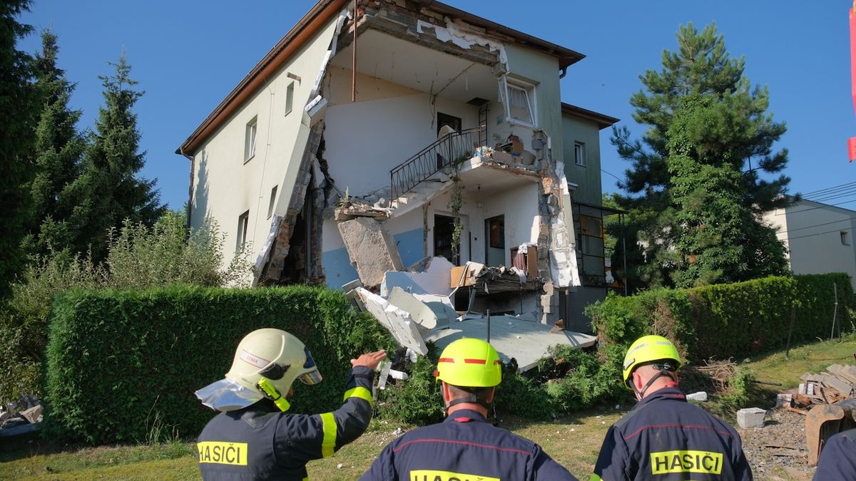 Po výbuchu se sesula asi čtvrtina domu, zbytek musel být kvůli narušené statice stržen.