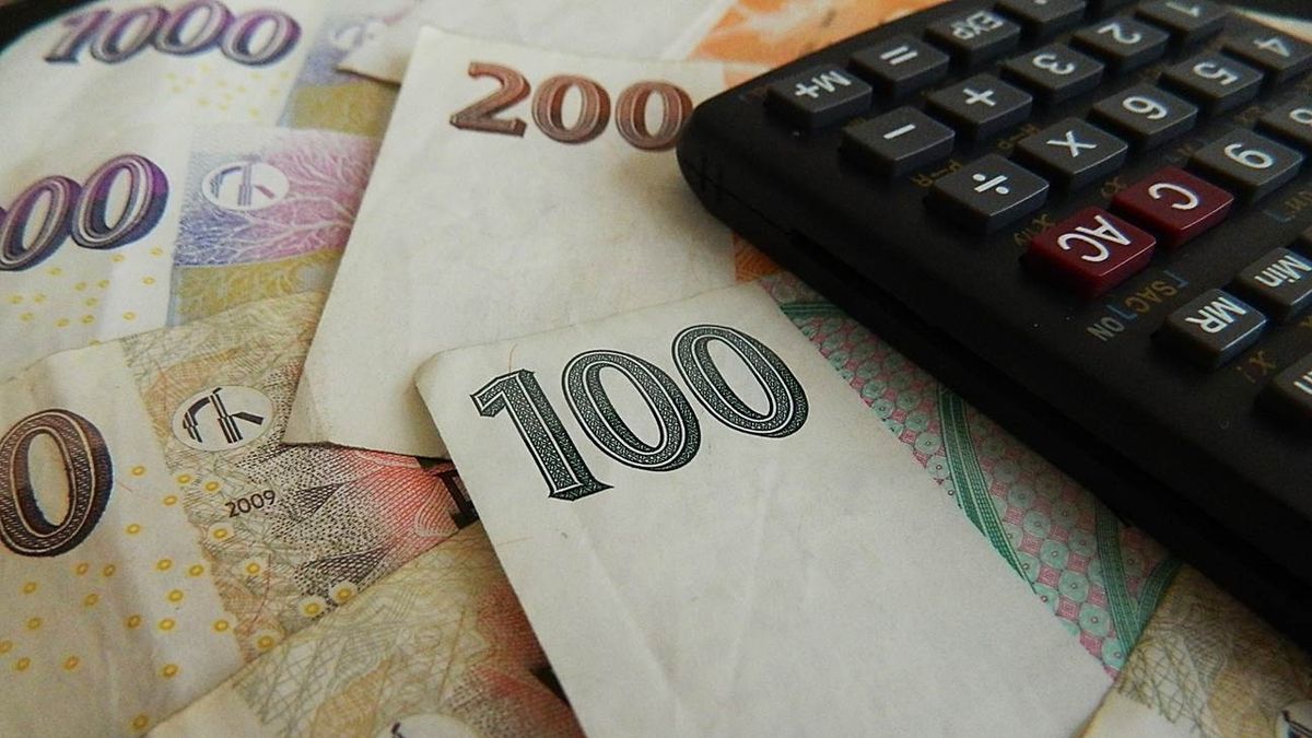 Dluh Čechů vzrostl na téměř 3 biliony korun. Zejména kvůli úvěrům na bydlení