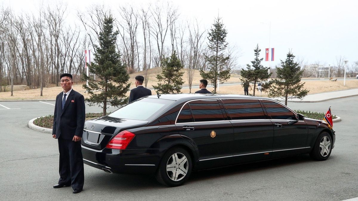 Mercedes, který používal severokorejský vůdce Kim Čong-un ve Vladivostoku. 